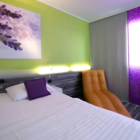 Ibis Styles 3* Linec