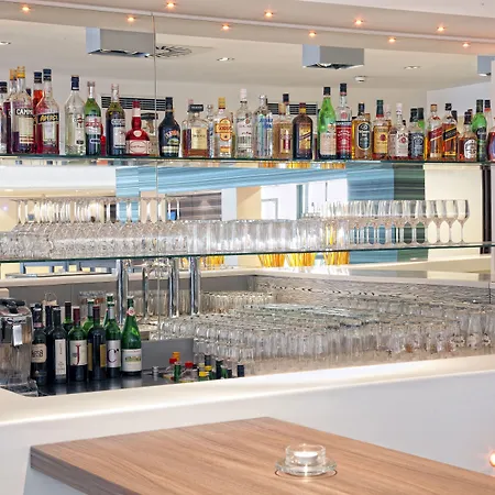 Ibis Styles Linec