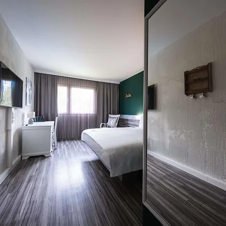 Ibis Styles 3* Linec